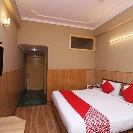 Oyo 22075 Hotel Bali Palace Катра Екстериор снимка