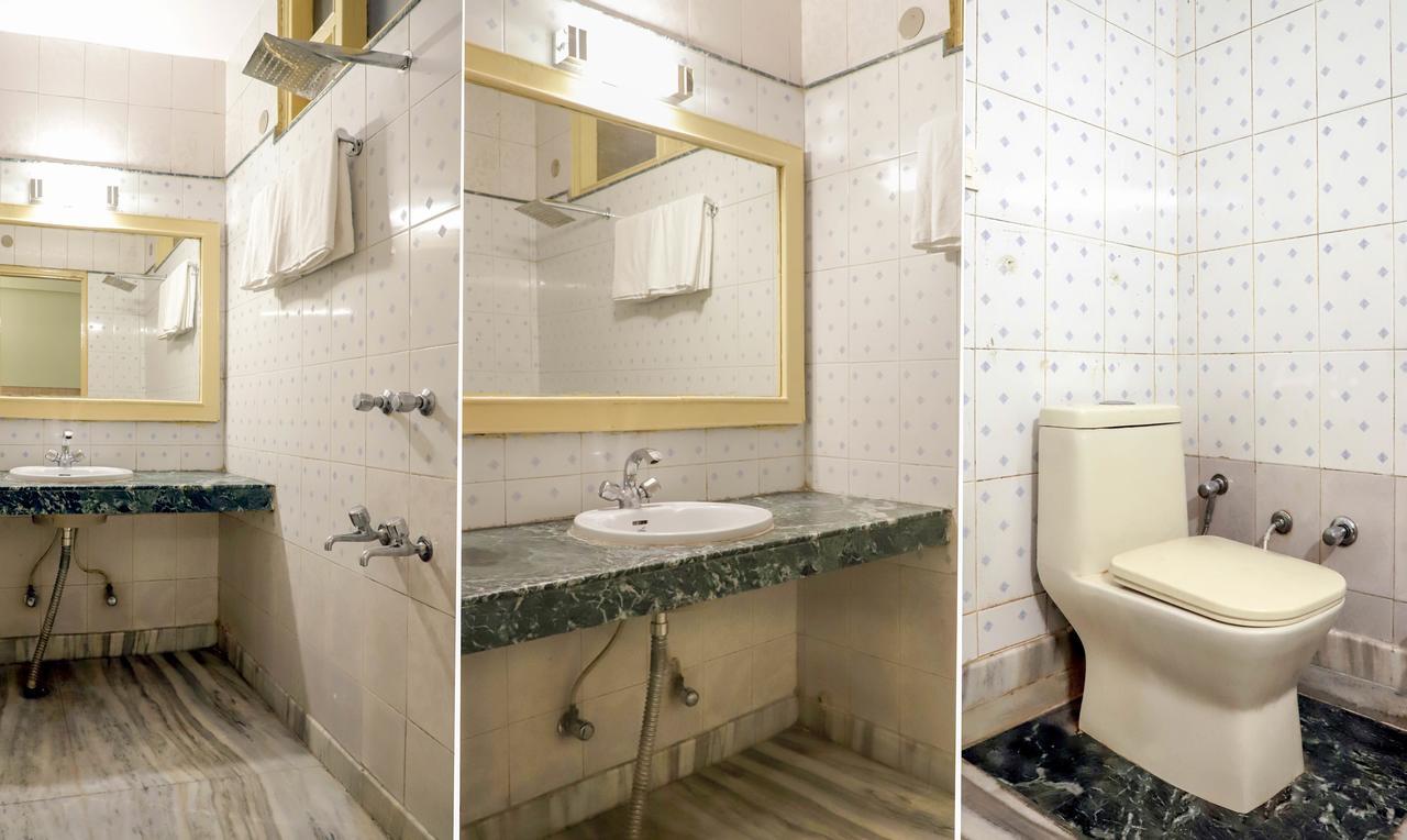 Oyo 22075 Hotel Bali Palace Катра Екстериор снимка