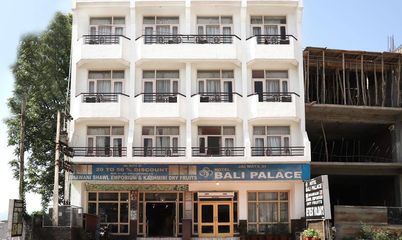 Oyo 22075 Hotel Bali Palace Катра Екстериор снимка