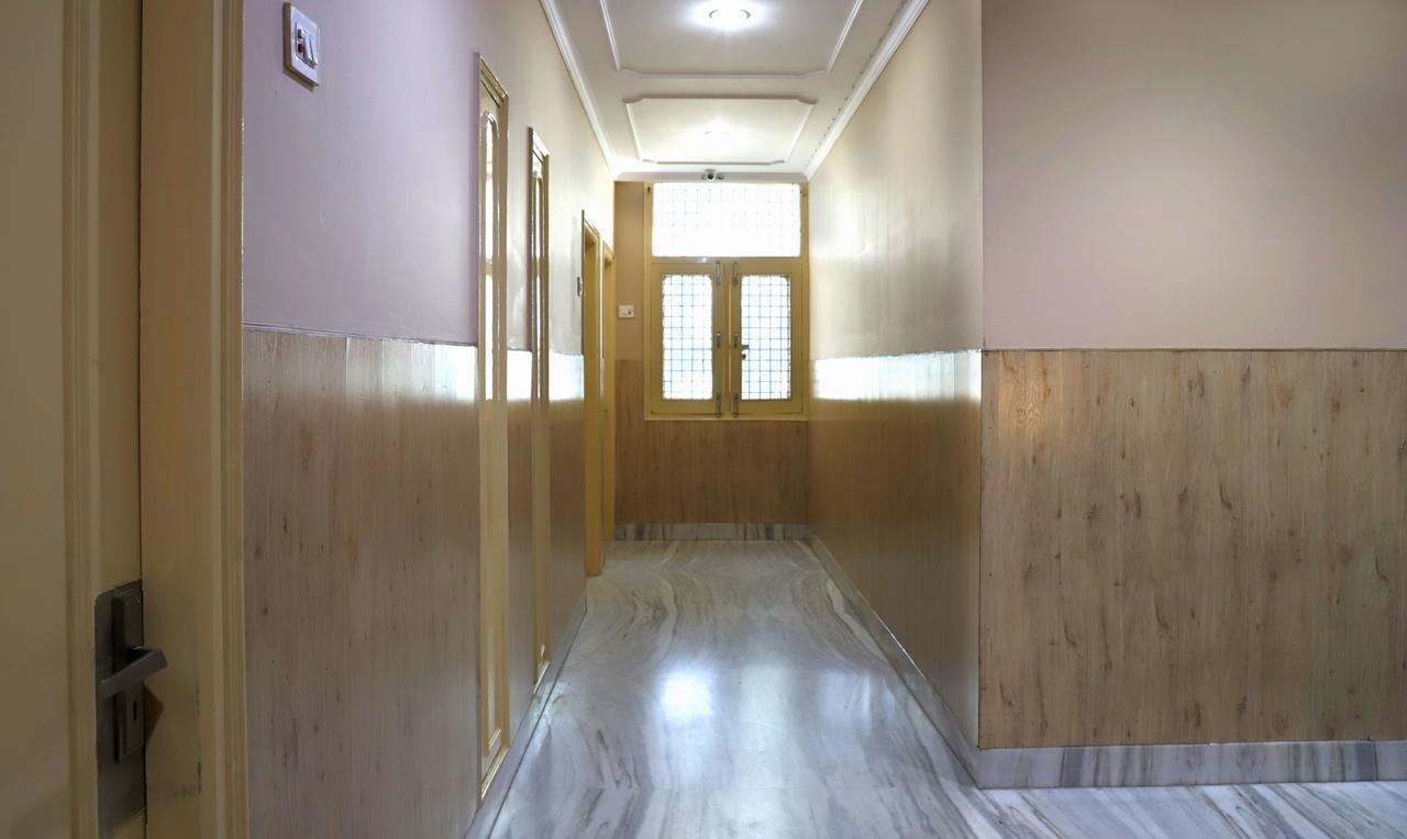 Oyo 22075 Hotel Bali Palace Катра Екстериор снимка