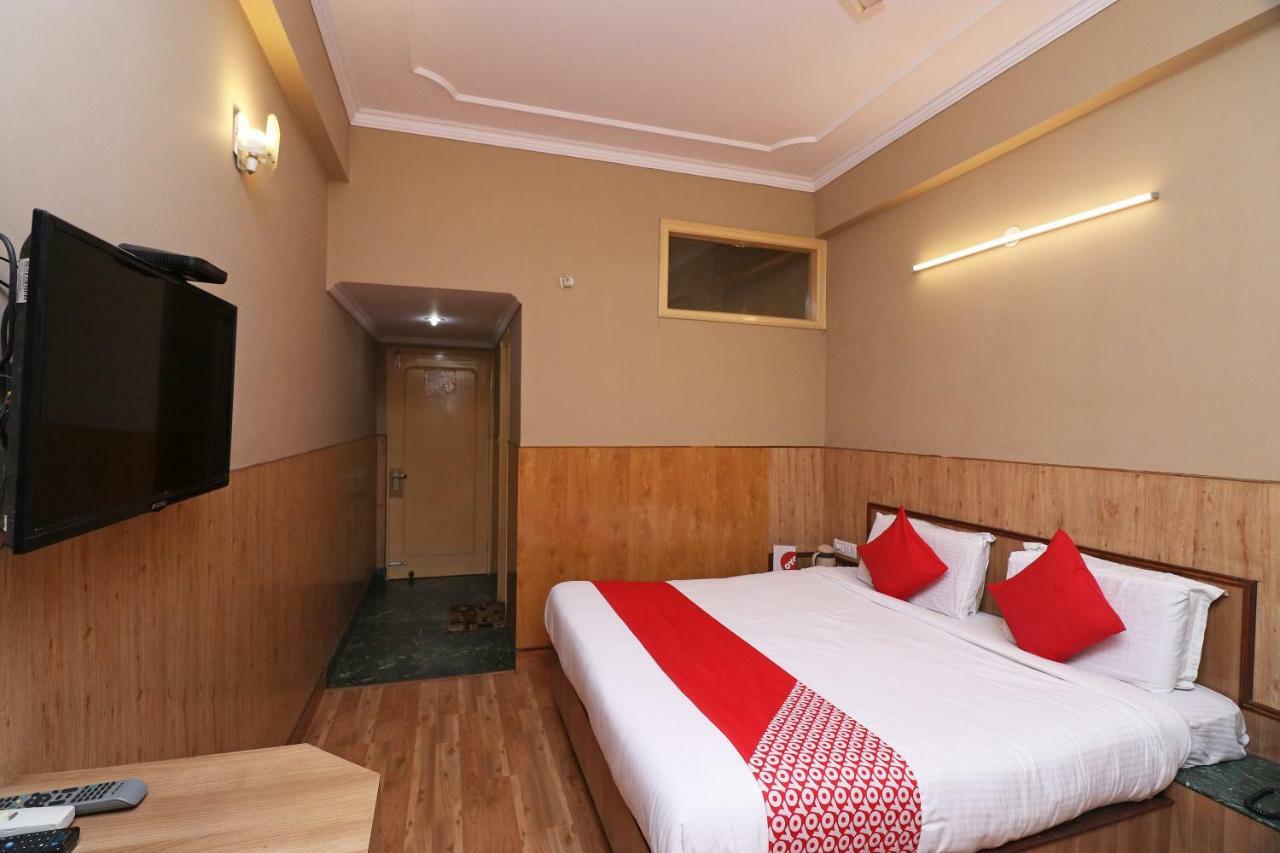 Oyo 22075 Hotel Bali Palace Катра Екстериор снимка