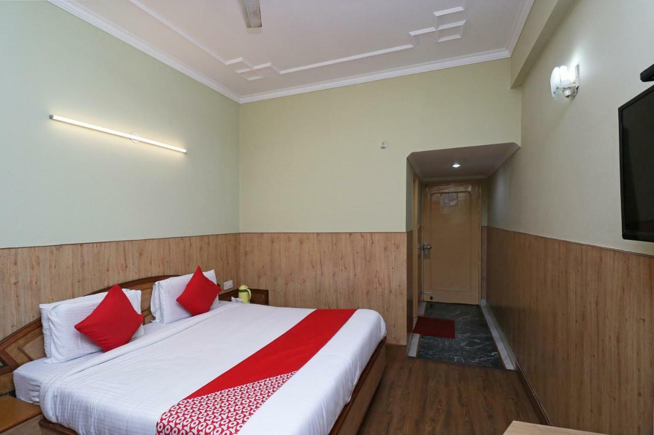 Oyo 22075 Hotel Bali Palace Катра Екстериор снимка